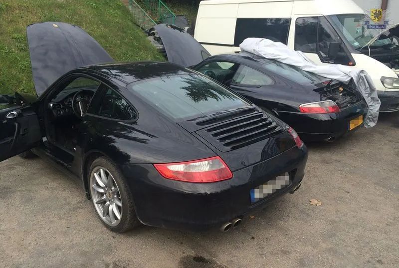 Odnaleziono Siedem Skradzionych Porsche