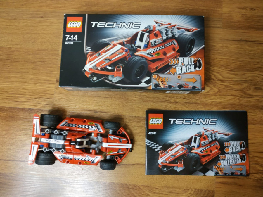 LEGO Technic 42011 samochód wyścigowy