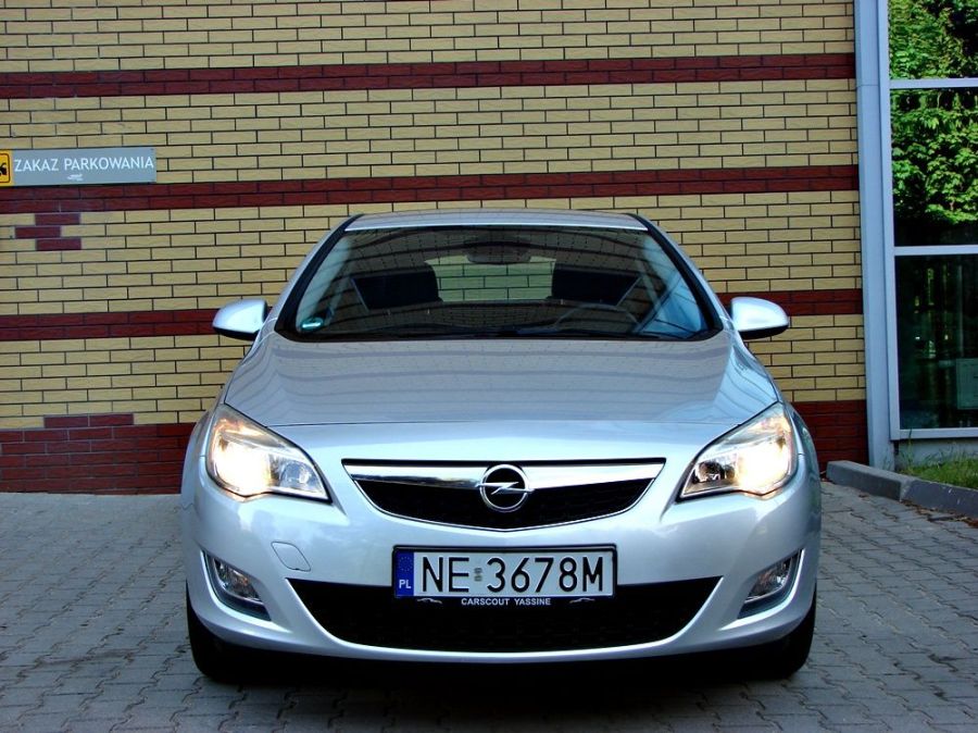 Zarejestrowana Cosmo 1.4Turbo 140KM Skóra Navi Alu17 PDC: zdjęcie 98681091