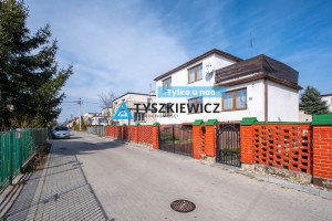 Dom wraz z budynkami gospodarczymi w Łęgowie