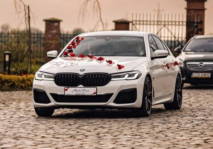 Auto do ślubu, samochód na wesele / Nowe BMW 530e M Pakiet