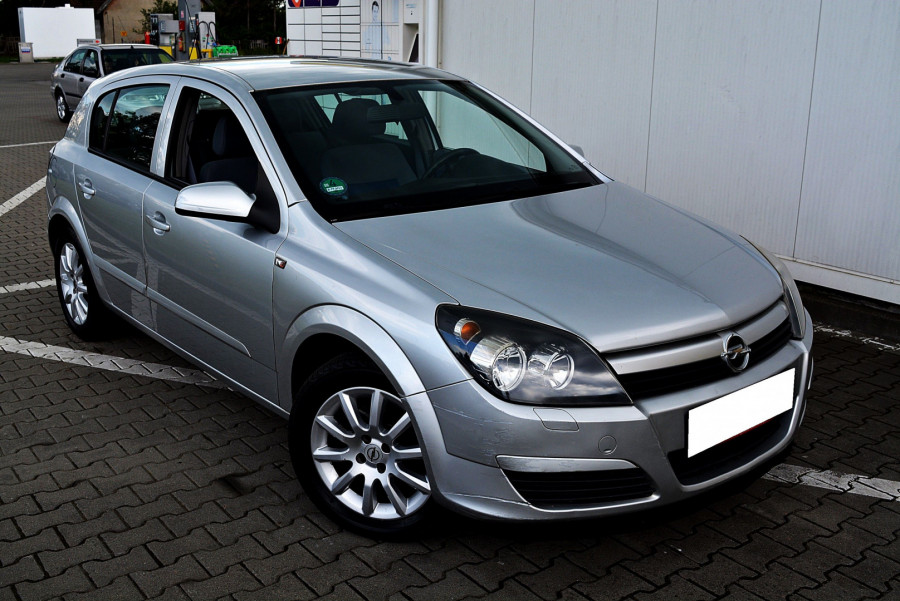 Opel Astra  1.6 Benzyna 105 KM: zdjęcie 89504764