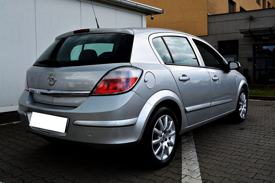 Opel Astra  1.6 Benzyna 105 KM: zdjęcie 89504768