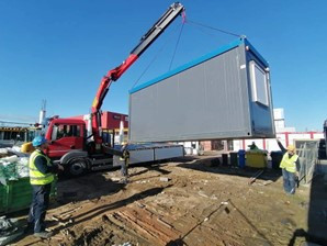 Transport ciężarowy z HDS. Przewóz maszyn, materiałów budowlanych