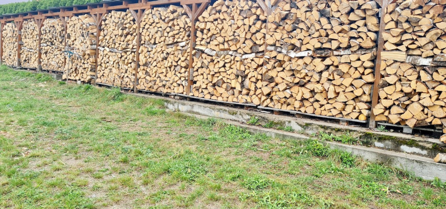 Opał drewno pocięte połupane sezonowane buk, suche