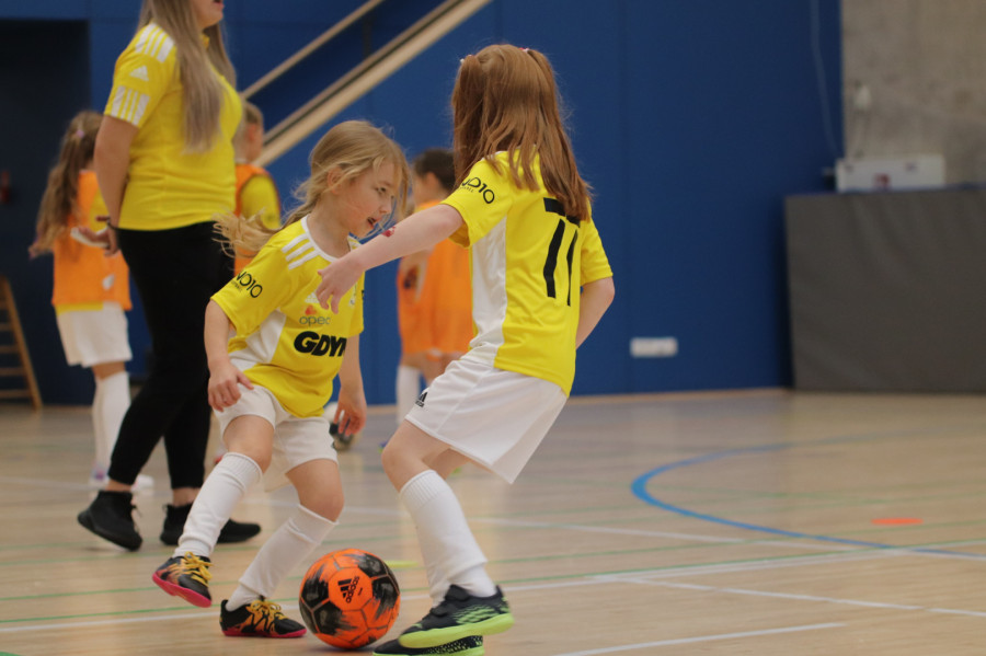 Piłka nożna dla dziewczynek 6 - 8 i 9 - 12 lat w Gdyni!: zdjęcie 90964492