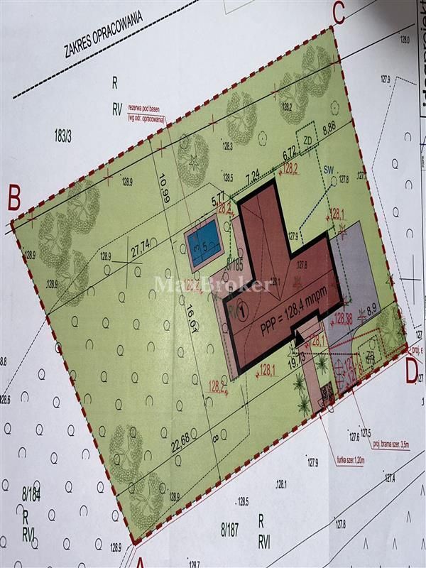 Niezwykły dom w otoczeniu lasów: zdjęcie 93119379