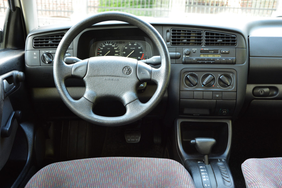 VW Vento 1995r. 2,0i 116KM Automat 94tys.km. Zarejestrowany w Polsce: zdjęcie 92384062