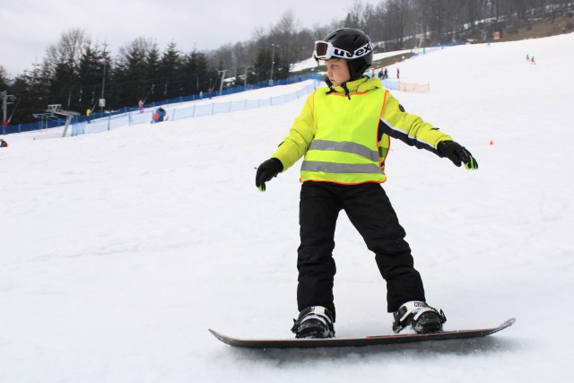 Pierwsze kroki ze snowboardem - Kaszuby: zdjęcie 92397688