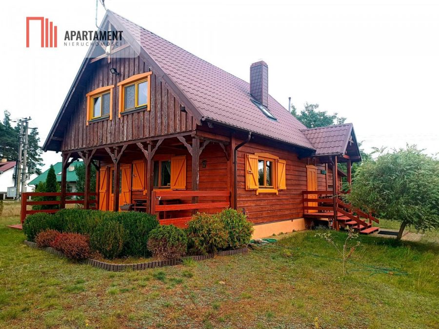 Drewniany wiejski dom w Borach Tucholskich