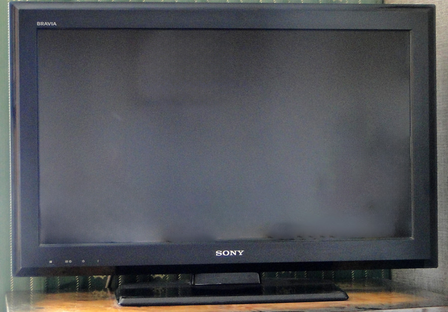 TV Sony Bravia KDL-32S5600K + dekoder Manta DVBT023PRO