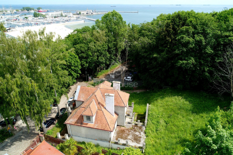 Dom przy plaży w dostojnej części Gdyni.: zdjęcie 92786584