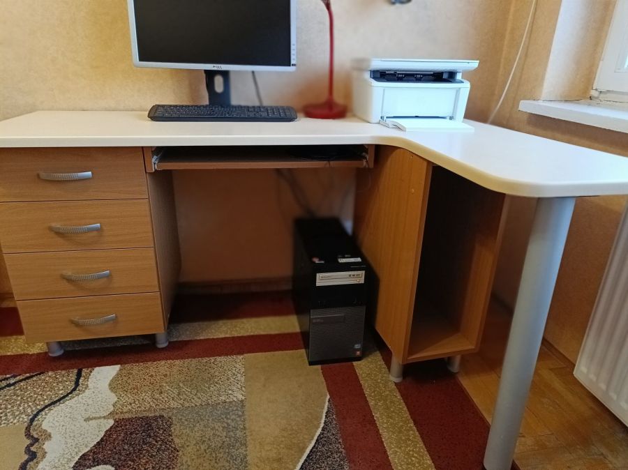 Biurko narożne pod komputer