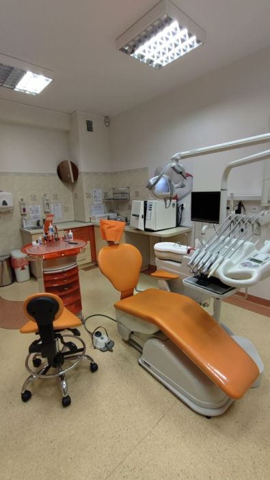 Samodzielny w pełni wyposażony gabinet stomatologiczny