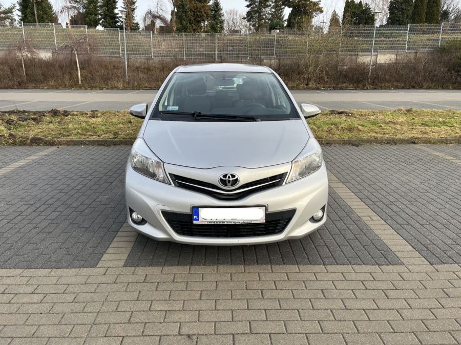Toyota Yaris 1.3 benzyna z polskiego salonu