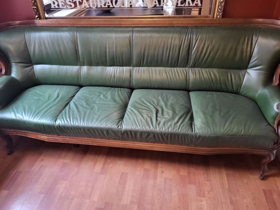 Sprzedam stylową drewnianą sofę