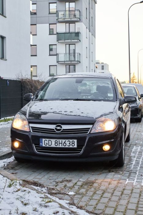Opel Astra III stan idealny, nowy rozrząd, nowe opony