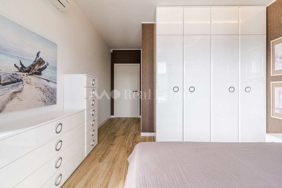 Komfortowy nadmorski apartament z dwoma tarasami: zdjęcie 93713480