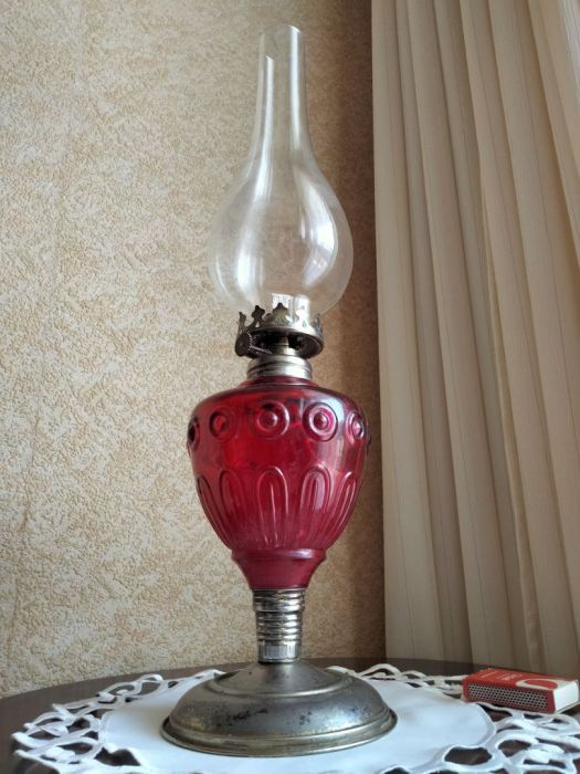 Stara lampa naftowa 48cm 100% sprawna szkło -kolor rubinowy