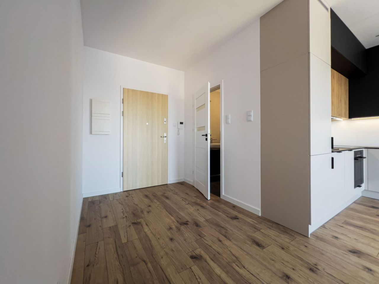 Nowe mieszkanie, wykończone - Mariana Kołodzieja: zdjęcie 93651400