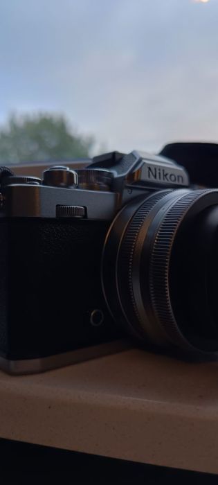 Bezlusterkowiec Nikon Zfc z obiektywem 16-50mm