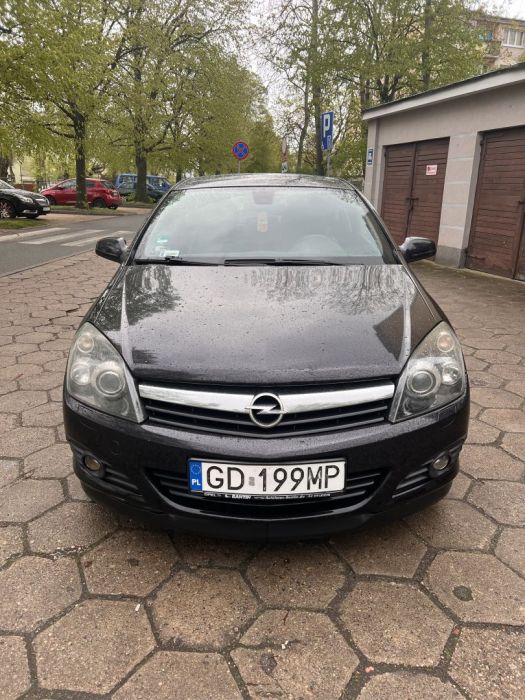 Opel astra h gtc 1.9cdti Cosmo