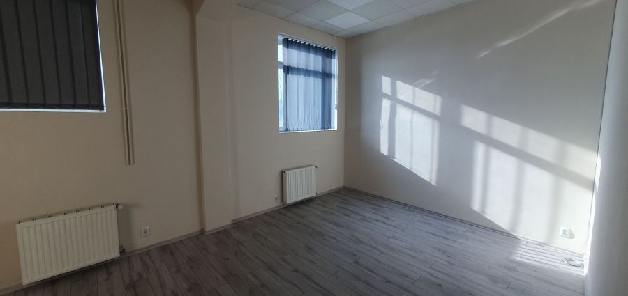 Biuro 27 m2 w Gdyni - ul. Hutnicza