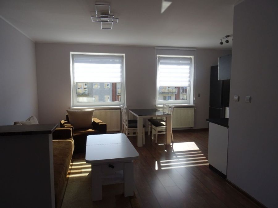Słoneczne 3-pokojowe mieszkanie z balkonem w Pruszczu Gdańskim (60 m2)