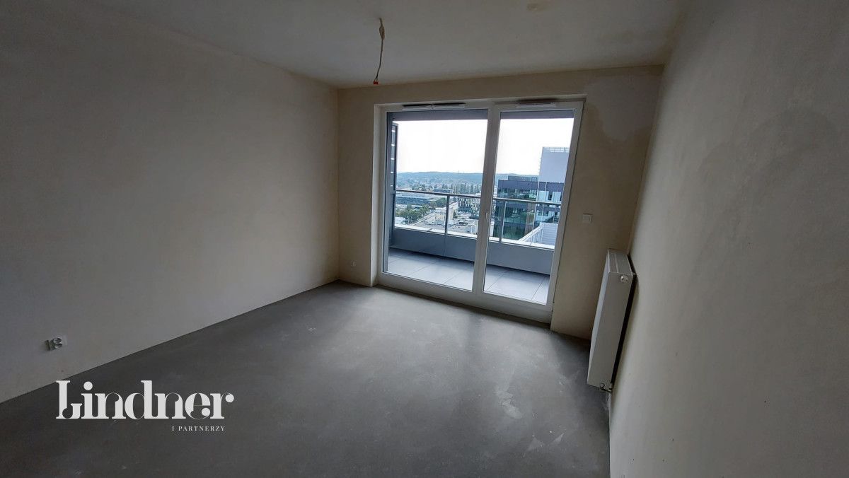 Mieszkanie na ostatnim piętrze Modern Tower: zdjęcie 93840888