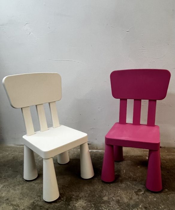 Dwa krzesełka Mammut białe różowe