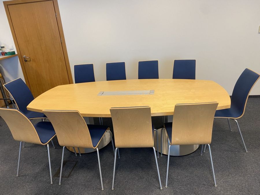 Stół konferencyjny + 10 krzeseł