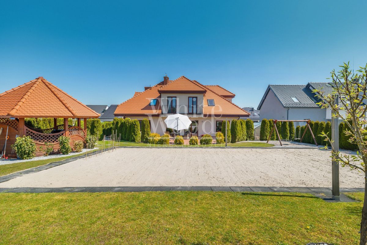 Dom nad jeziorem z pięknym ogrodem, 18km do Gdyni: zdjęcie 94417625