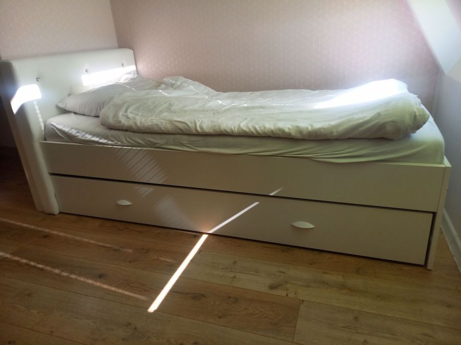 OKazja!!! - łóżko tapicerowane 90x190 cm Meblik, 2-letnie
