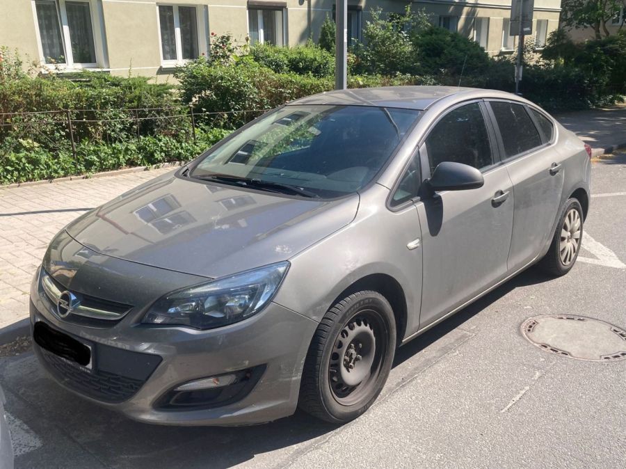 Opel Astra J Sedan 2016r