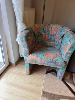 Fotel w kolorowe wzory
