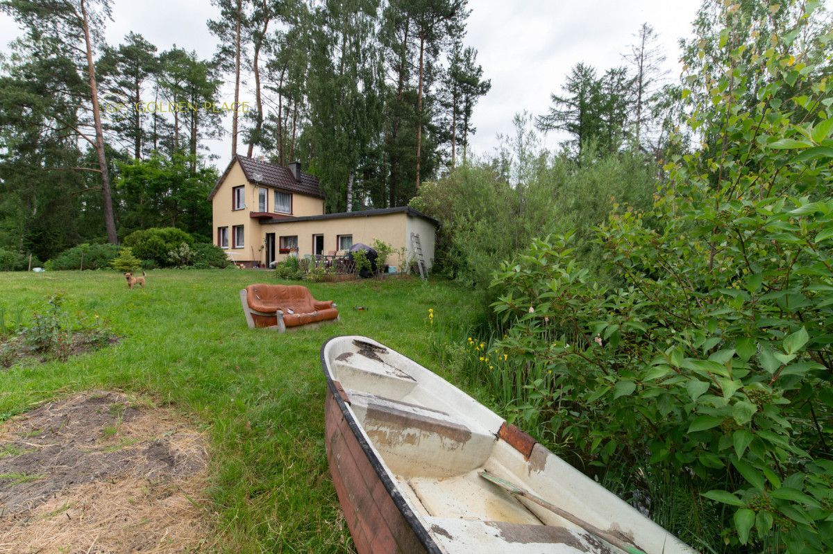Dom nad jeziorem na dużej działce ze stawem: zdjęcie 94192013
