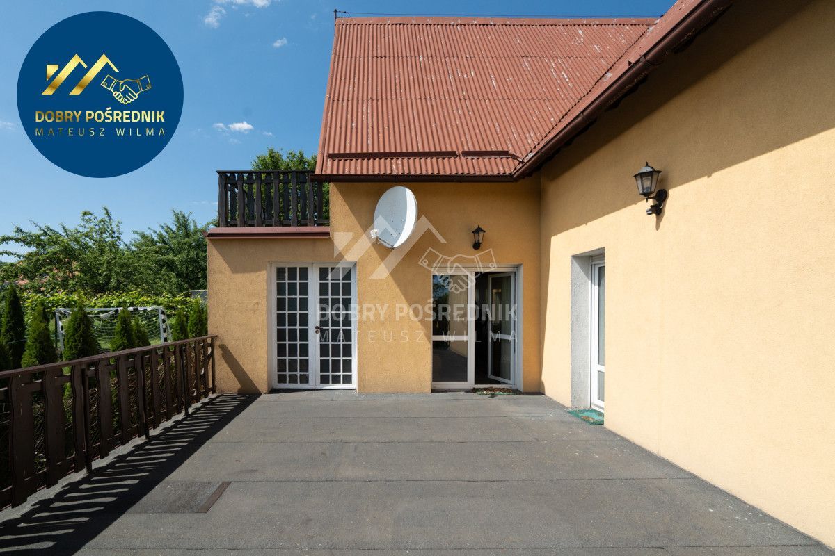 3 Oddzielne mieszkania|2 Garaże| 2 Tarasy | Balkon: zdjęcie 94673742