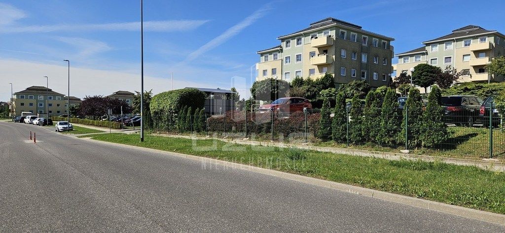 Przestronne i zadbane mieszkanie otoczone zielenią: zdjęcie 94490138