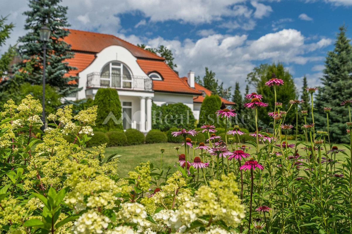 Klimatyczna posiadłość z malowniczym ogrodem: zdjęcie 94535754