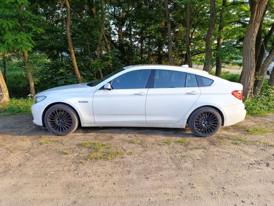 BMW 5 GT: zdjecie 65809388