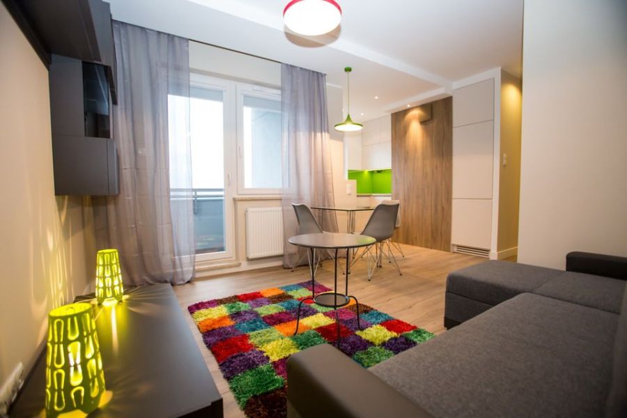 Wykończony, przestronny apartament dwu pokojowy 11 piętro, Awiator