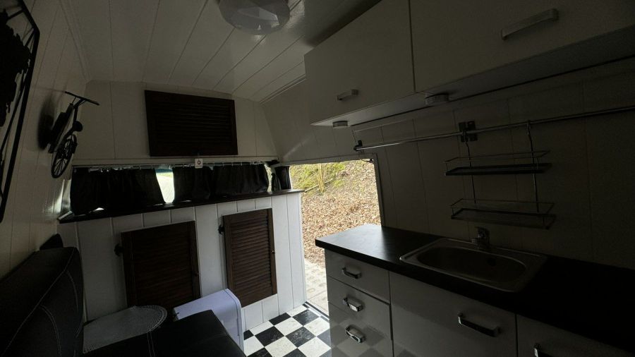 Renault Trafic Kamper long WC tv kuchenka lodówka przetwornica  markiza x2 łóżko: zdjecie 97673393