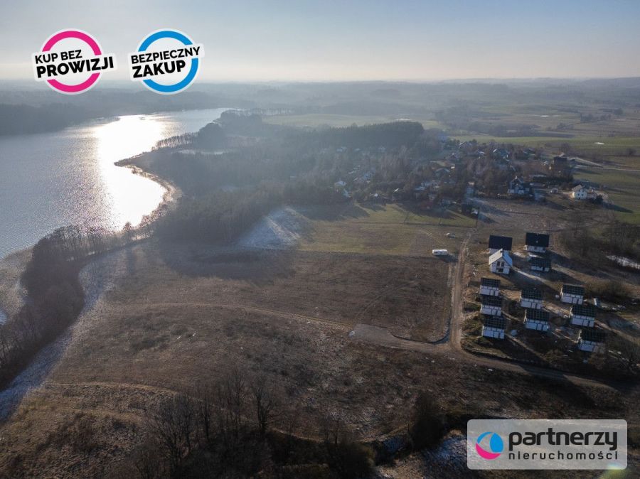 Działka z linią brzegową jeziora: zdjecie 95861475