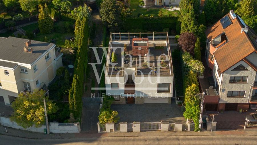 Modernistyczny i nowoczesny dom z tarasem na dachu: zdjecie 98428896