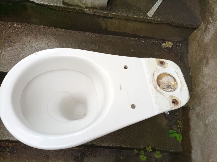 miski wc stojące: zdjecie 99320553