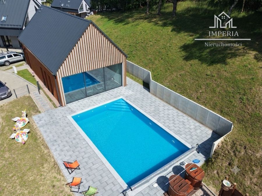 kaszuby | Dom z basenem, sauną, siłownią, jacuzzi