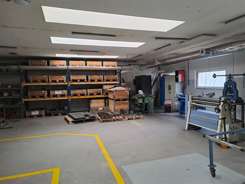 Produkcja-magazyn obiekt przy węźle S6/S7: zdjecie 99570956