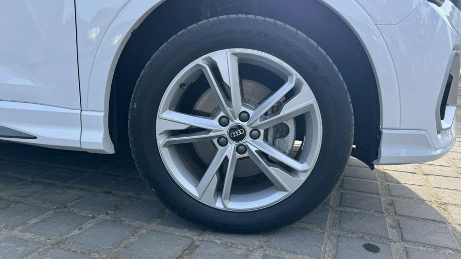 Audi Q3 2.0 231KM 4x4 A/T Fulled Panorama Virtual Kam cof Radar M Pole Skóry: zdjecie 99524352