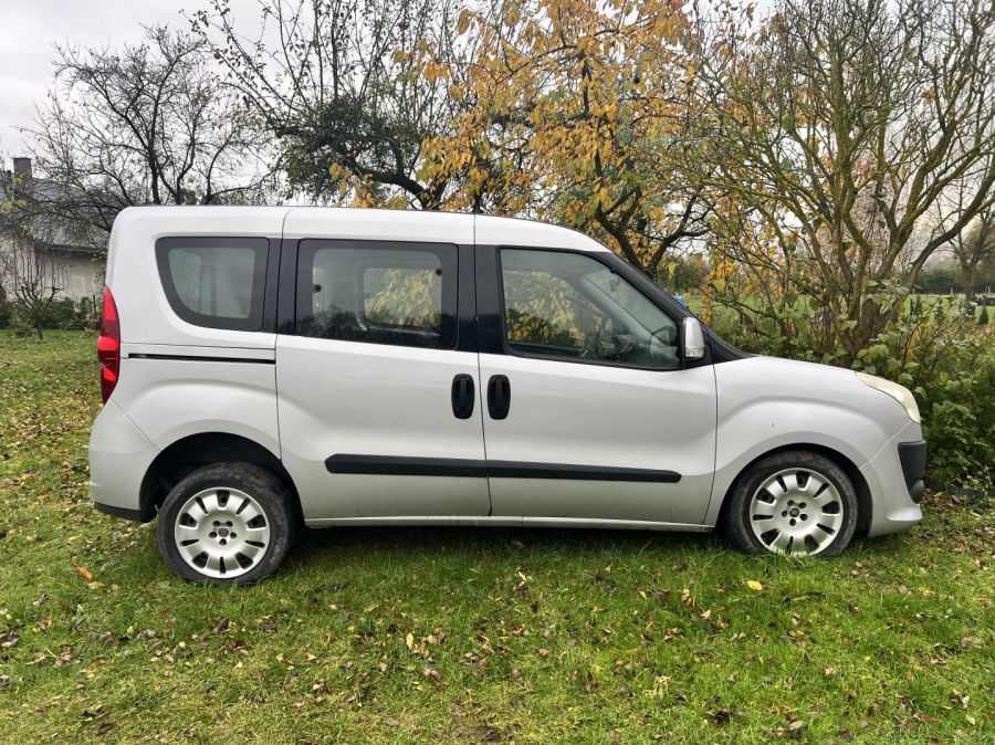 Syndyk sprzeda Fiat Doblo 1.6 diesel: zdjęcie 98460098
