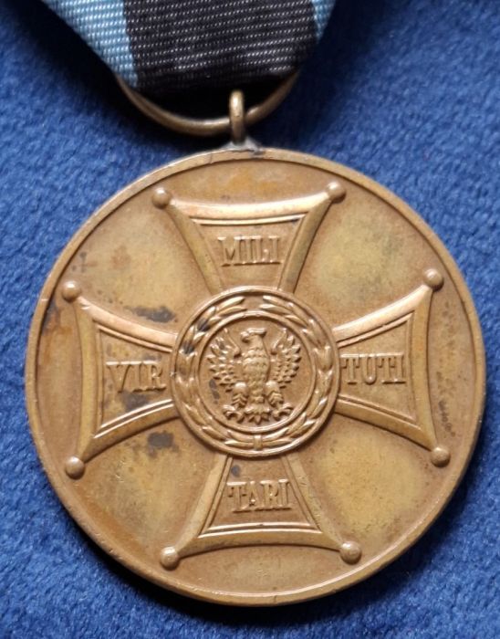 Medal Zasłużonym na Polu Chwały 1944 brązowy: zdjęcie 98482770